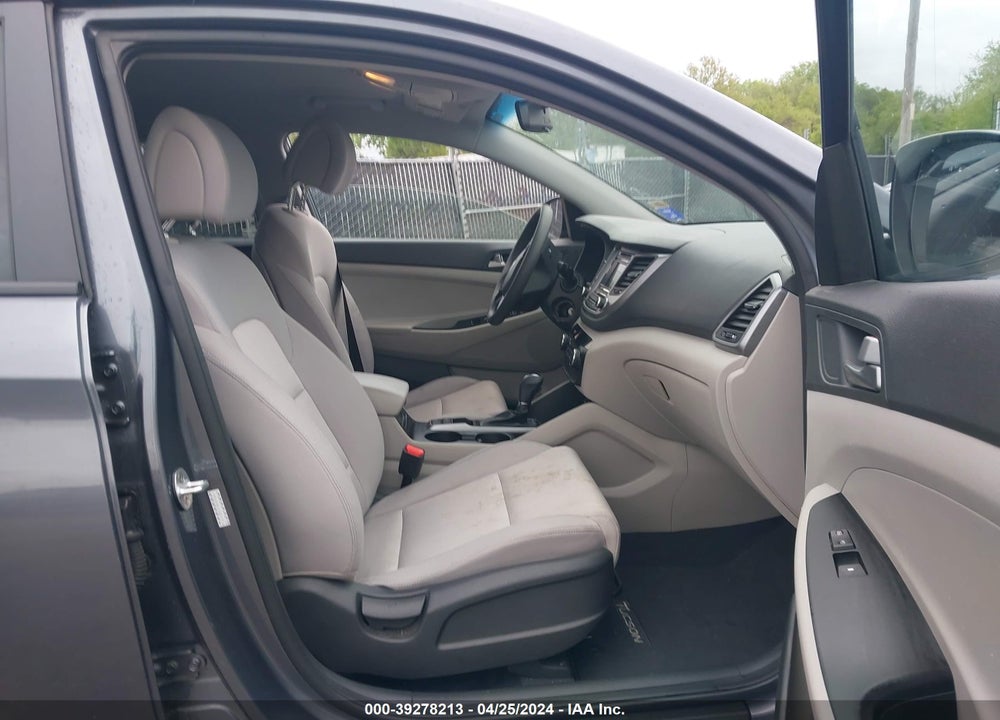 2018 HYUNDAI TUCSON SE VIN: KM8J2CA41JU607452
