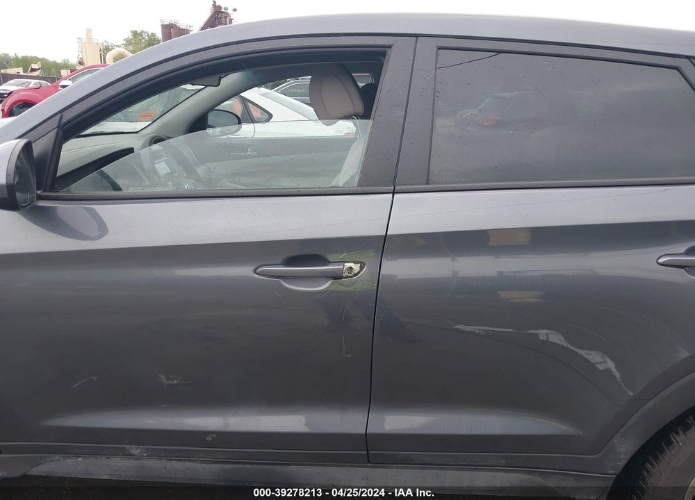 2018 HYUNDAI TUCSON SE VIN: KM8J2CA41JU607452