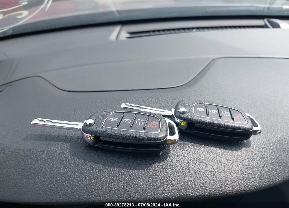 2018 HYUNDAI TUCSON SE VIN: KM8J2CA41JU607452