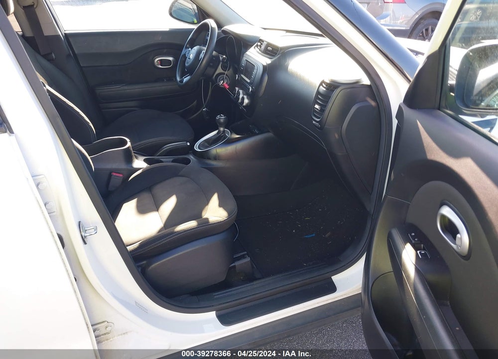 2018 KIA SOUL VIN: KNDJN2A28J7520795