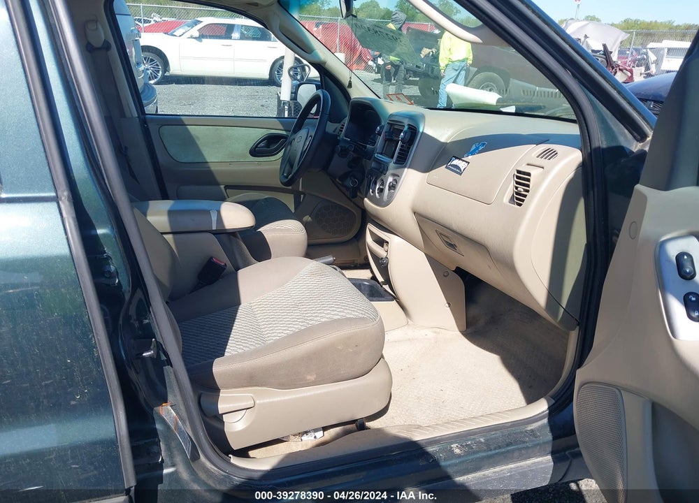 2004 FORD ESCAPE XLT VIN: 1FMCU931X4DA12841