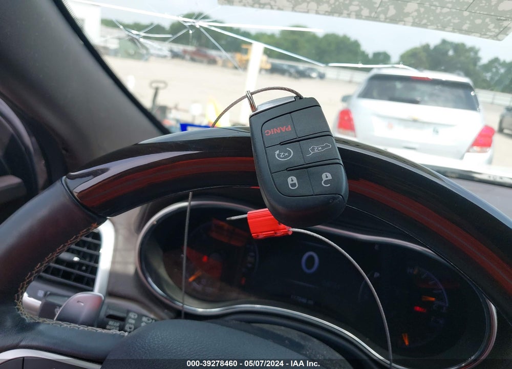 2015 JEEP GRAND CHEROKEE OVERLAND VIN: 1C4RJECG3FC952220