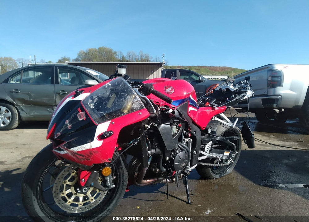 2024 HONDA CBR600 RR VIN: JH2PC40J1RK100428