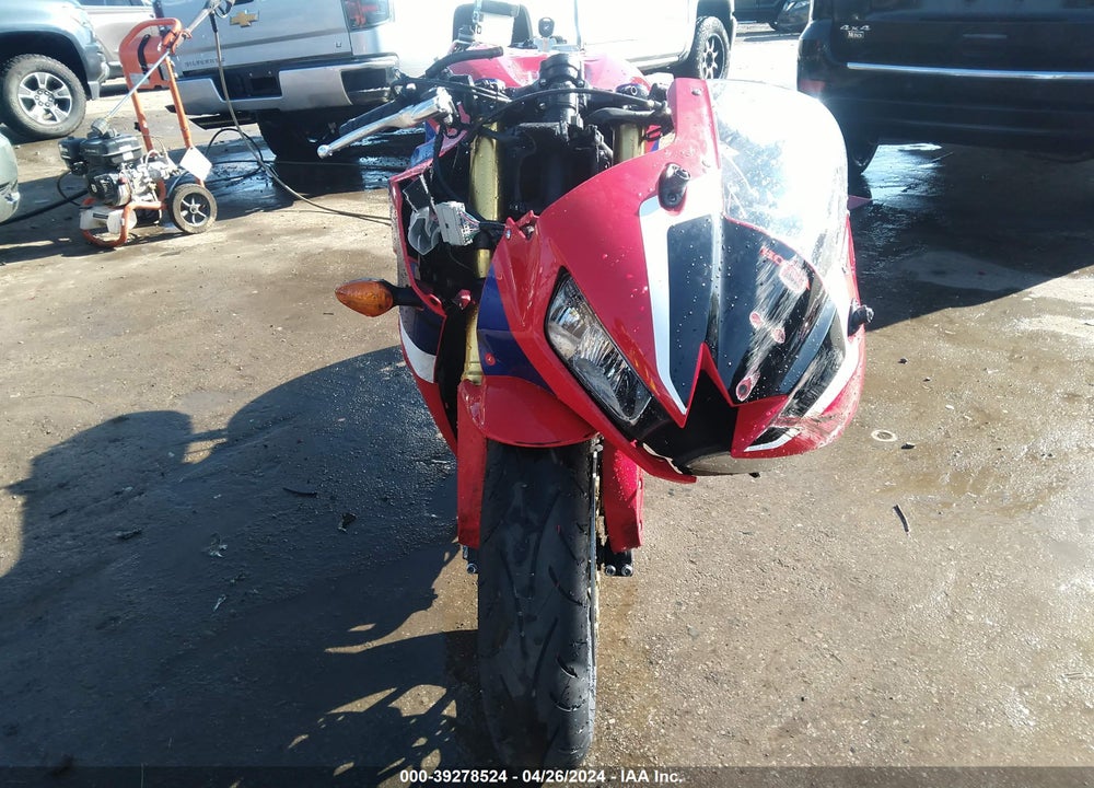2024 HONDA CBR600 RR VIN: JH2PC40J1RK100428