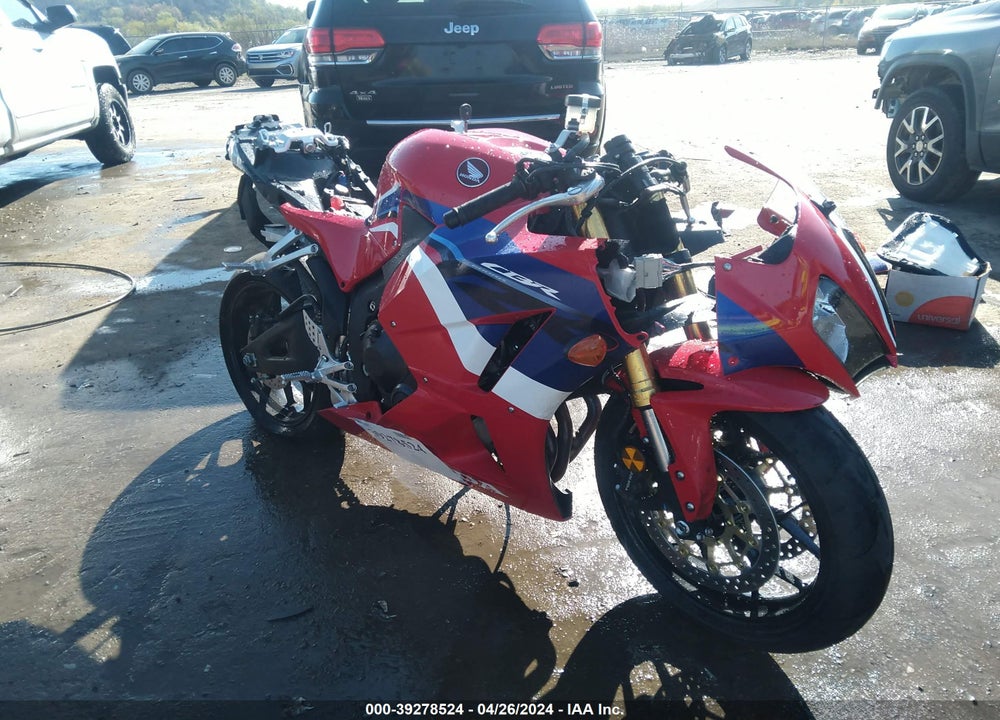 2024 HONDA CBR600 RR VIN: JH2PC40J1RK100428