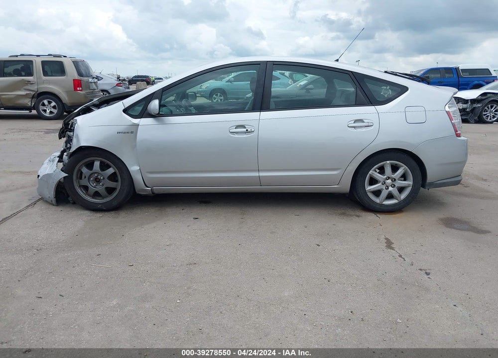 2008 TOYOTA PRIUS TOURING VIN: JTDKB20UX83343927