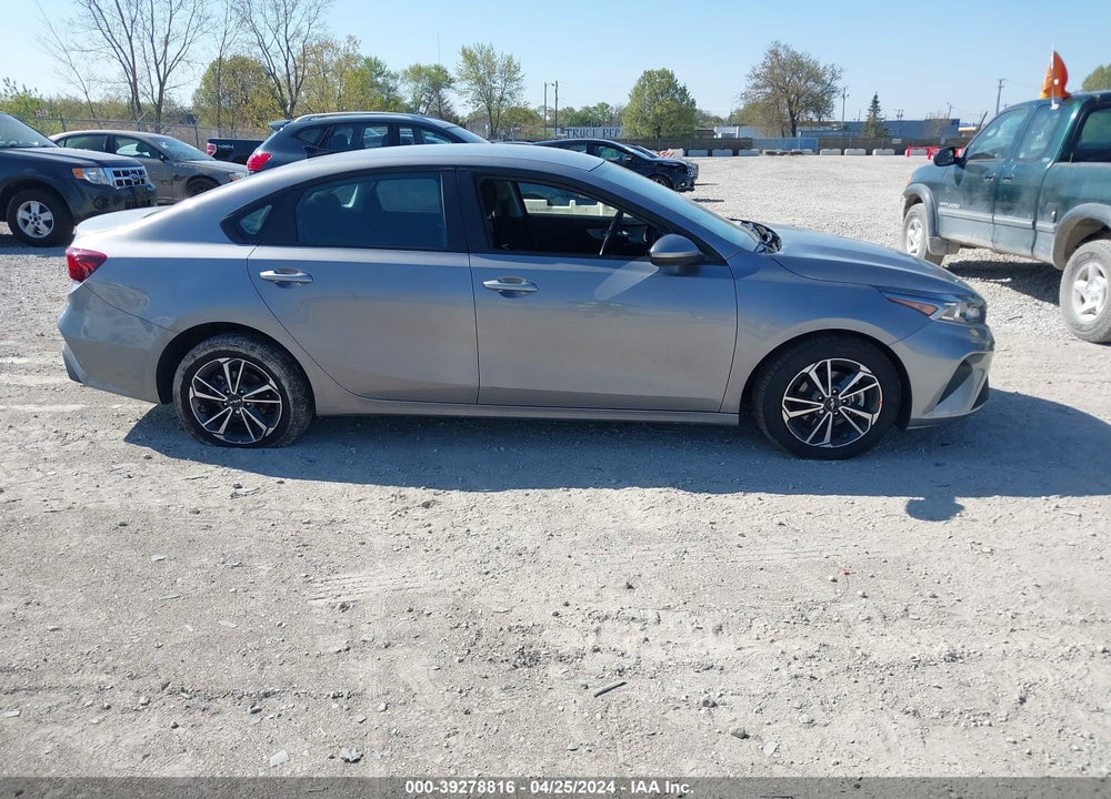 2024 KIA FORTE LXS VIN: 3KPF24AD2RE725892
