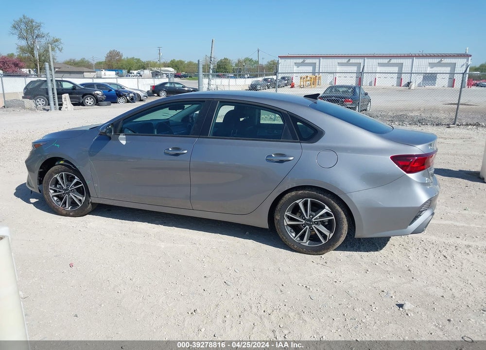 2024 KIA FORTE LXS VIN: 3KPF24AD2RE725892