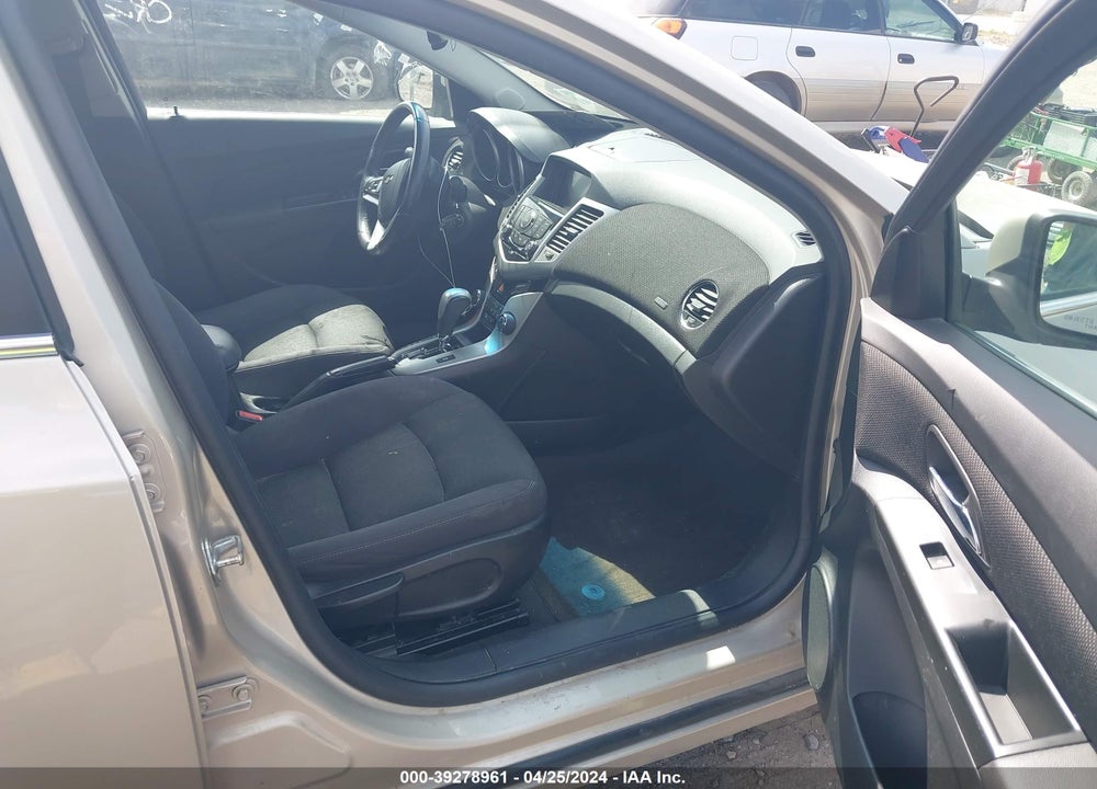 2014 CHEVROLET CRUZE 1LT AUTO VIN: 1G1PC5SBXE7340667