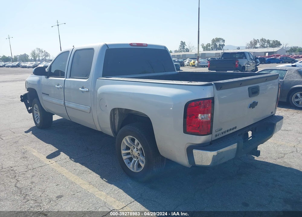 2011 CHEVROLET SILVERADO 1500 LT VIN: 3GCPCSE06BG121477