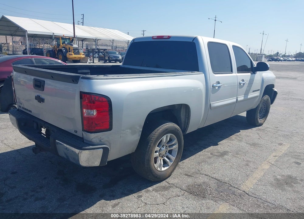 2011 CHEVROLET SILVERADO 1500 LT VIN: 3GCPCSE06BG121477
