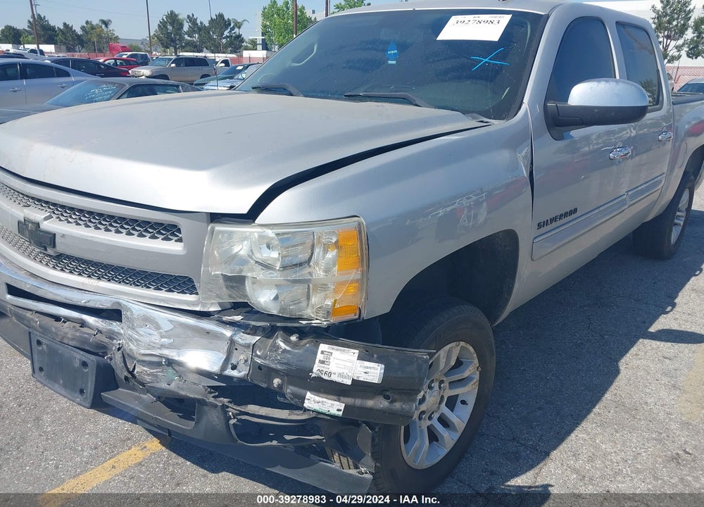 2011 CHEVROLET SILVERADO 1500 LT VIN: 3GCPCSE06BG121477