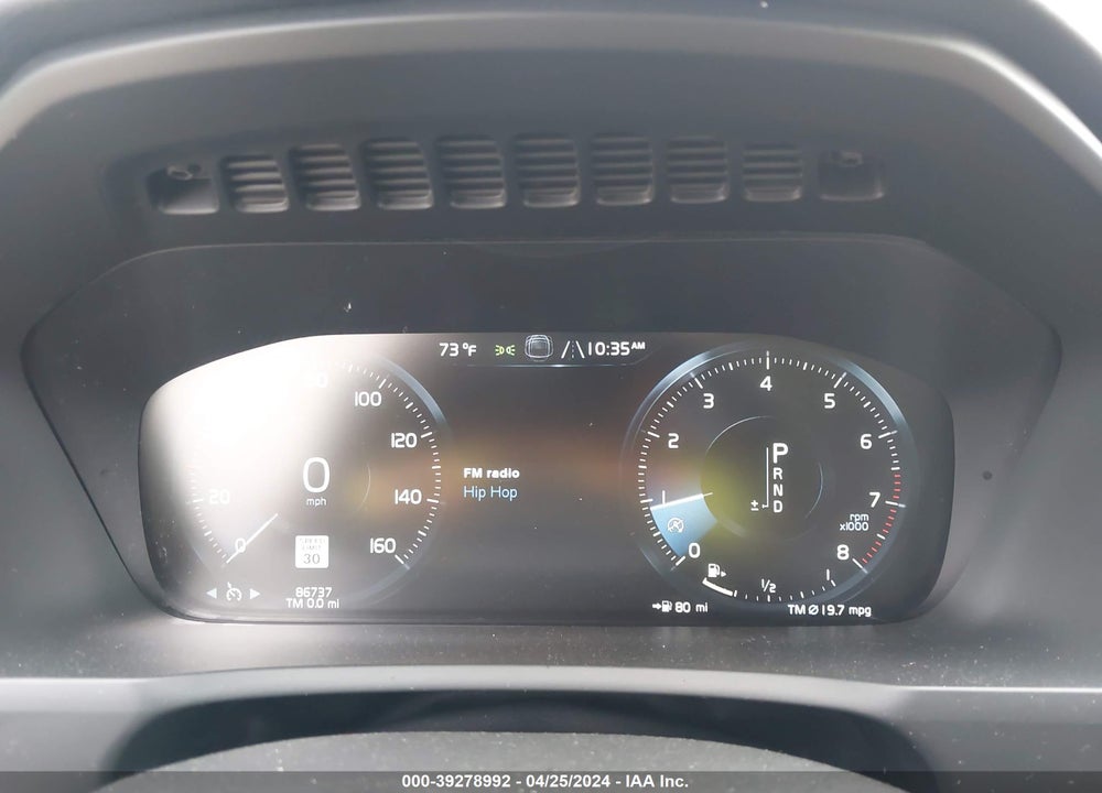 2016 VOLVO XC90 T6 MOMENTUM VIN: YV4A22PK9G1014238