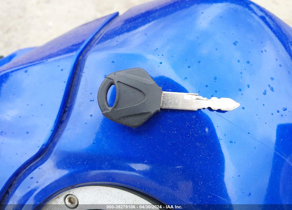 2021 YAMAHA YZFR3 A VIN: MH3RH18Y8MK006298