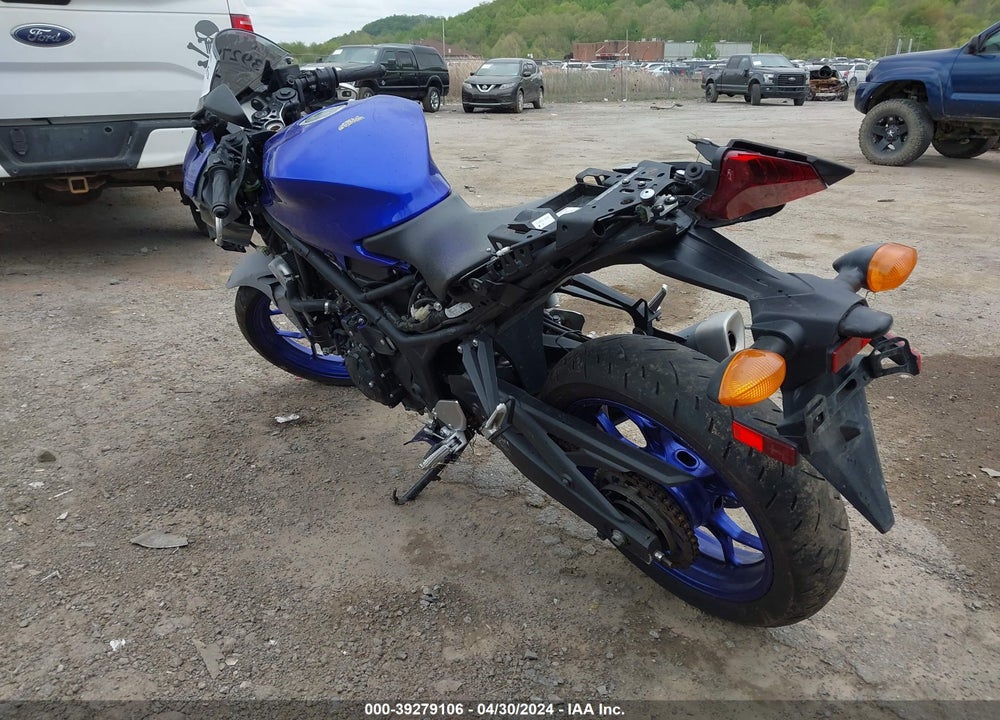 2021 YAMAHA YZFR3 A VIN: MH3RH18Y8MK006298