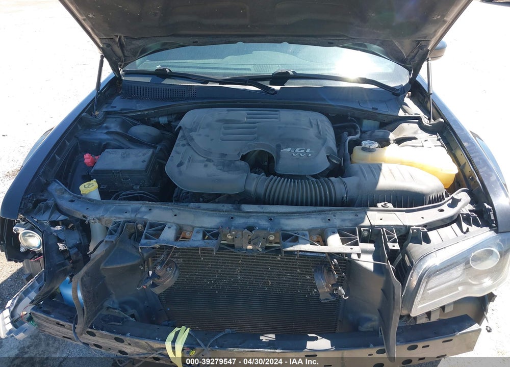 2019 CHRYSLER 300 300S VIN: 2C3CCABG2KH617973