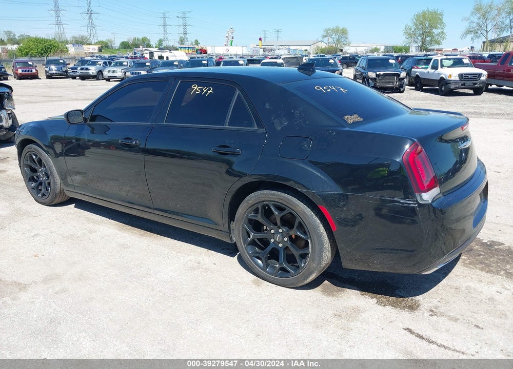 2019 CHRYSLER 300 300S VIN: 2C3CCABG2KH617973