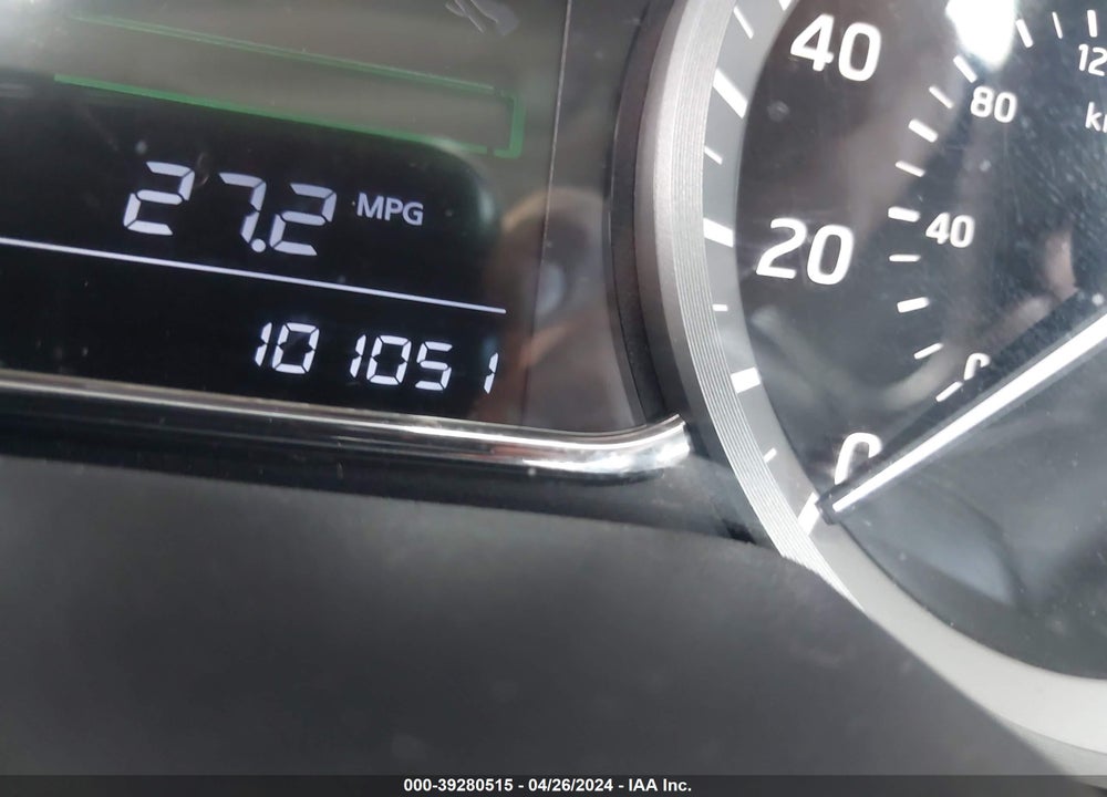 2015 NISSAN SENTRA SV VIN: 3N1AB7AP9FY256335