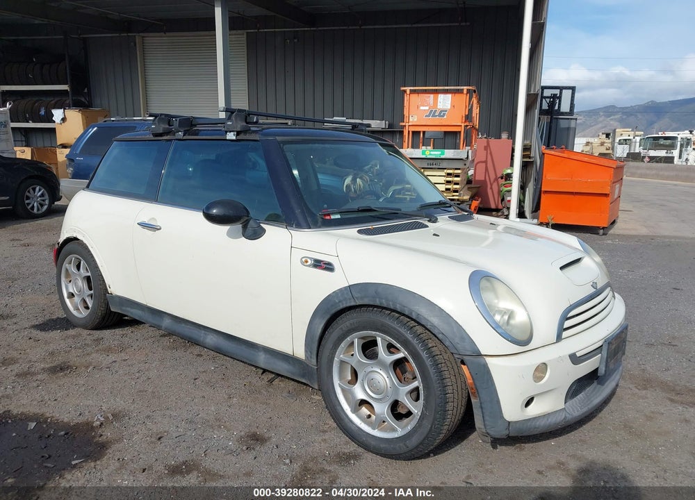 2005 MINI COOPER S VIN: WMWRE33515TL11294