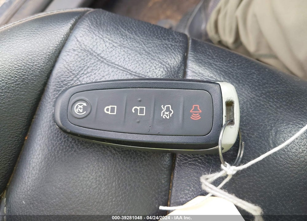 2017 FORD FOCUS TITANIUM VIN: 1FADP3N26HL349009