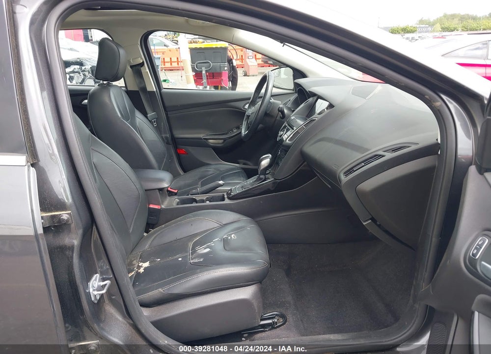 2017 FORD FOCUS TITANIUM VIN: 1FADP3N26HL349009