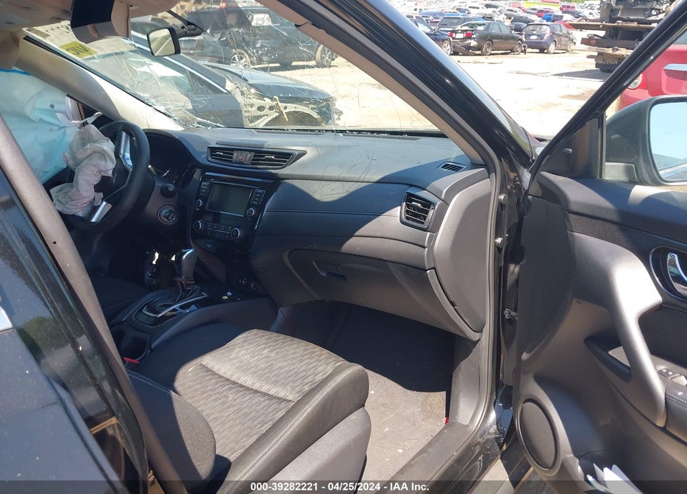 2018 NISSAN ROGUE S VIN: KNMAT2MT6JP587535