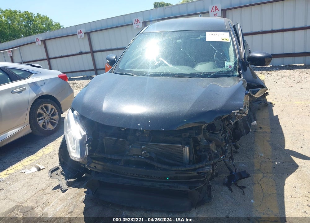 2018 NISSAN ROGUE S VIN: KNMAT2MT6JP587535