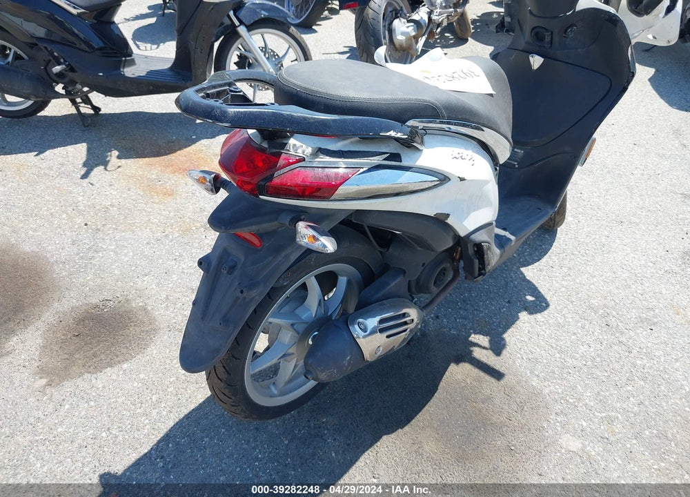 2021 PIAGGIO LIBERTY 50/50 S VIN: ZAPC546B2M7001838