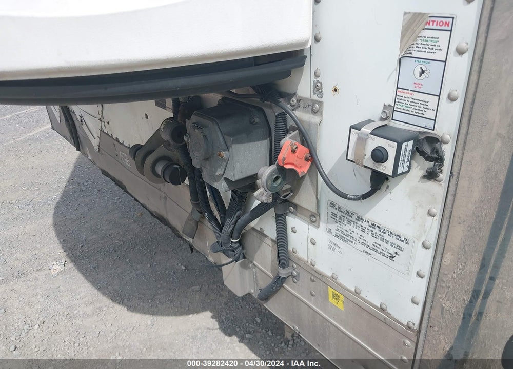 2016 UTILITY TRAILER MFG --- VIN: 1UYVS2538GU615561