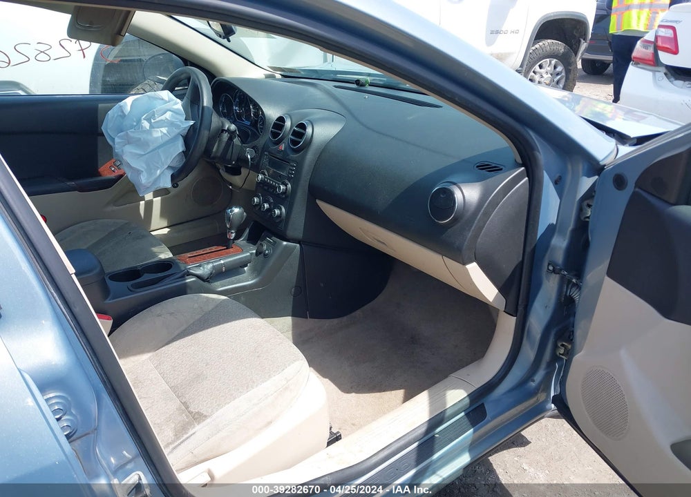 2008 PONTIAC G6 VALUE LEADER VIN: 1G2ZF57B984165967