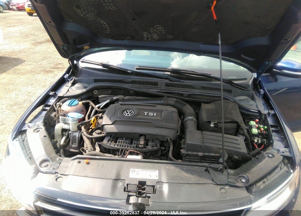 2014 VOLKSWAGEN JETTA 1.8T SE VIN: 3VWD17AJ0EM397743