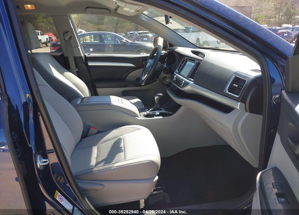 2016 TOYOTA HIGHLANDER LE PLUS V6 VIN: 5TDBKRFH3GS321977
