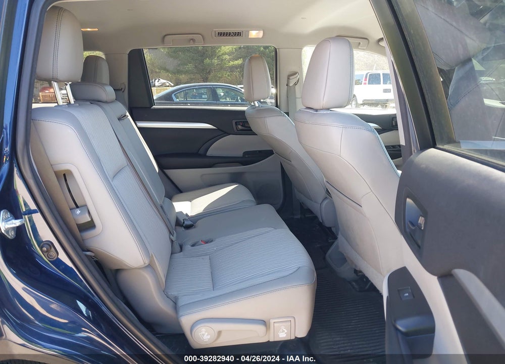 2016 TOYOTA HIGHLANDER LE PLUS V6 VIN: 5TDBKRFH3GS321977