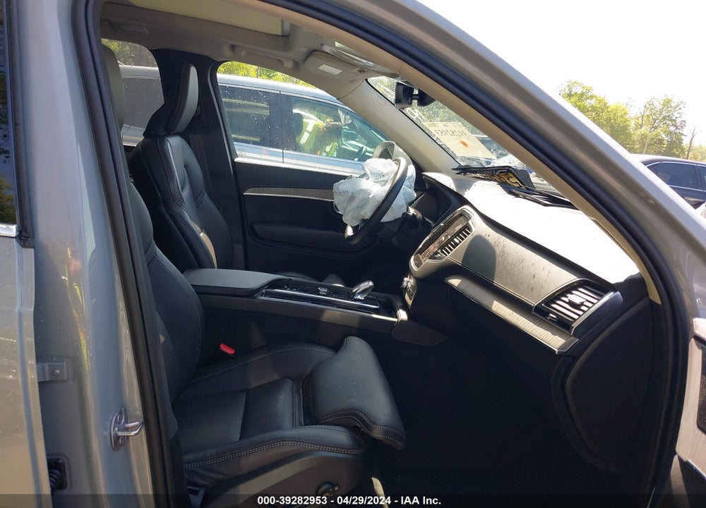 2024 VOLVO XC90 B6 ULTIMATE BRIGHT THEME 6-SEATER VIN: YV4062JF3R1179345