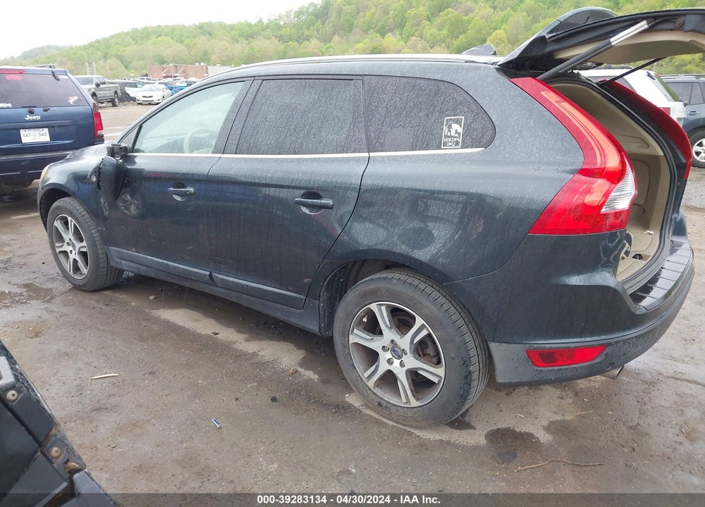 2011 VOLVO XC60 VIN: YV4902DZ6B2168936