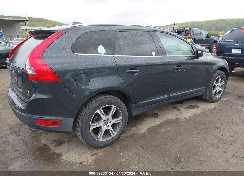 2011 VOLVO XC60 VIN: YV4902DZ6B2168936