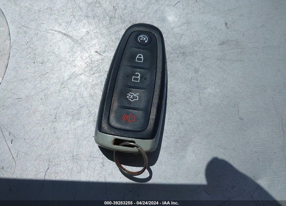 2015 FORD FOCUS TITANIUM VIN: 1FADP3N28FL261236