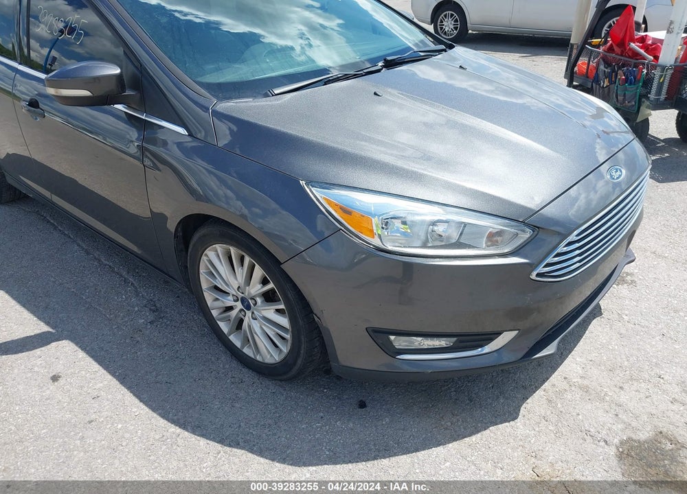 2015 FORD FOCUS TITANIUM VIN: 1FADP3N28FL261236