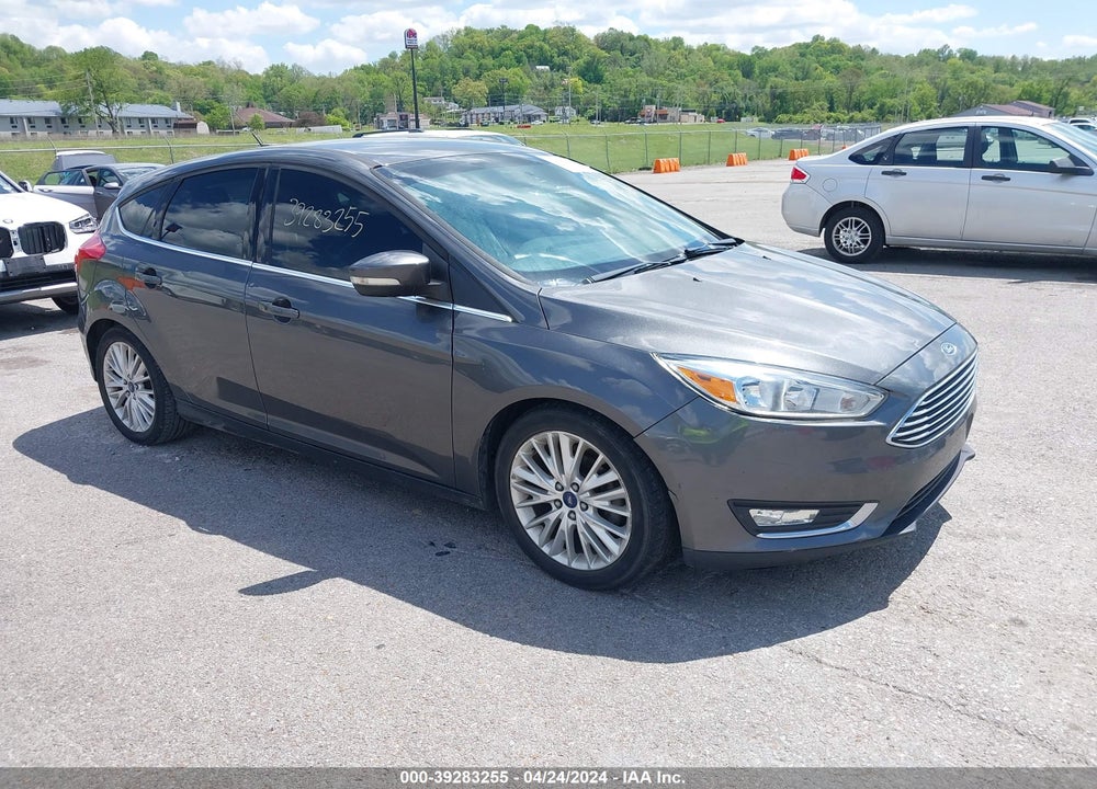 2015 FORD FOCUS TITANIUM VIN: 1FADP3N28FL261236