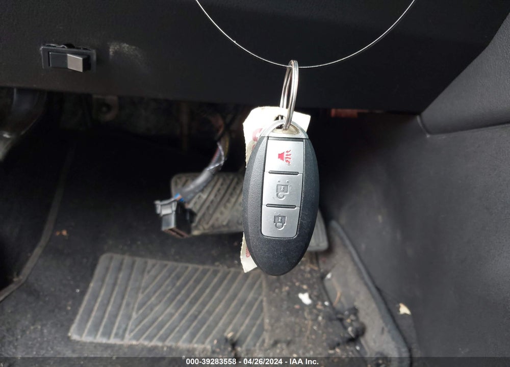 2013 NISSAN ROGUE SV W/SL PKG VIN: JN8AS5MV3DW646772