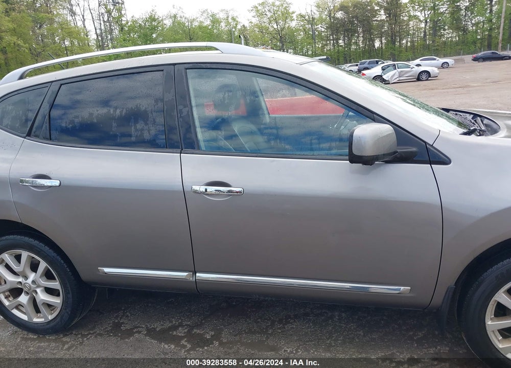 2013 NISSAN ROGUE SV W/SL PKG VIN: JN8AS5MV3DW646772