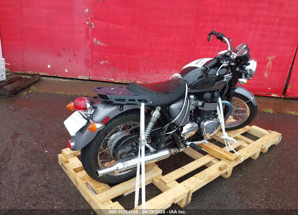 2013 TRIUMPH MOTORCYCLE BONNEVILLE T100 VIN: SMT910K19DT568876