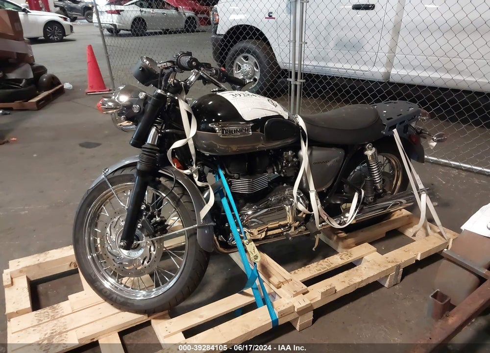2013 TRIUMPH MOTORCYCLE BONNEVILLE T100 VIN: SMT910K19DT568876