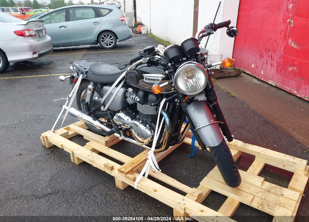 2013 TRIUMPH MOTORCYCLE BONNEVILLE T100 VIN: SMT910K19DT568876