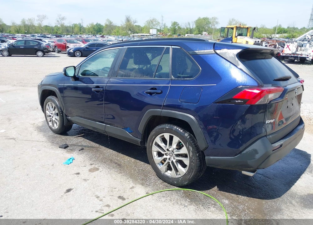 2021 TOYOTA RAV4 XLE PREMIUM VIN: 2T3A1RFV1MW192975