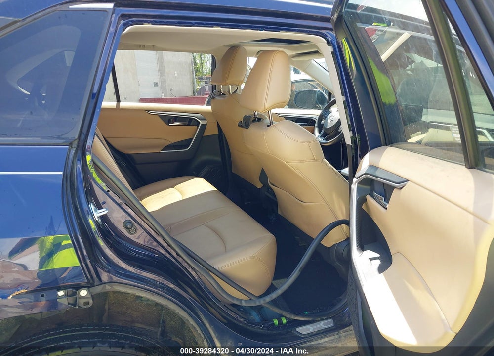 2021 TOYOTA RAV4 XLE PREMIUM VIN: 2T3A1RFV1MW192975