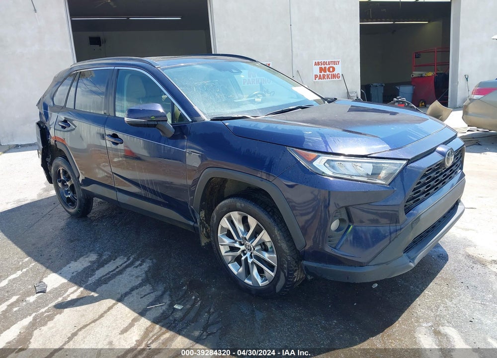 2021 TOYOTA RAV4 XLE PREMIUM VIN: 2T3A1RFV1MW192975