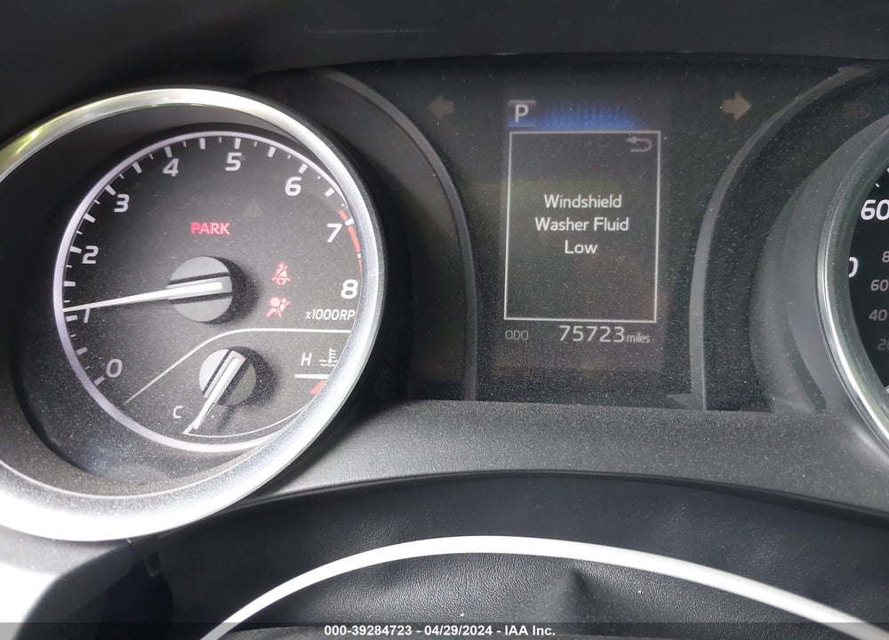 2018 TOYOTA CAMRY SE VIN: 4T1B11HK2JU532115