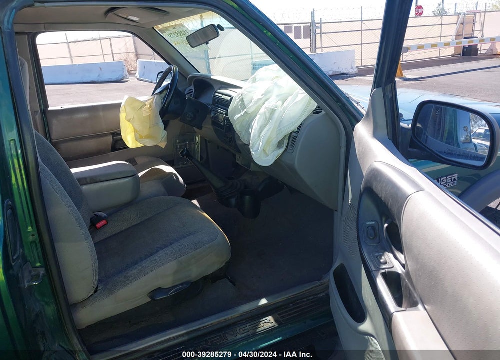 2000 FORD RANGER XLT VIN: 1FTZR15X0YPB03303