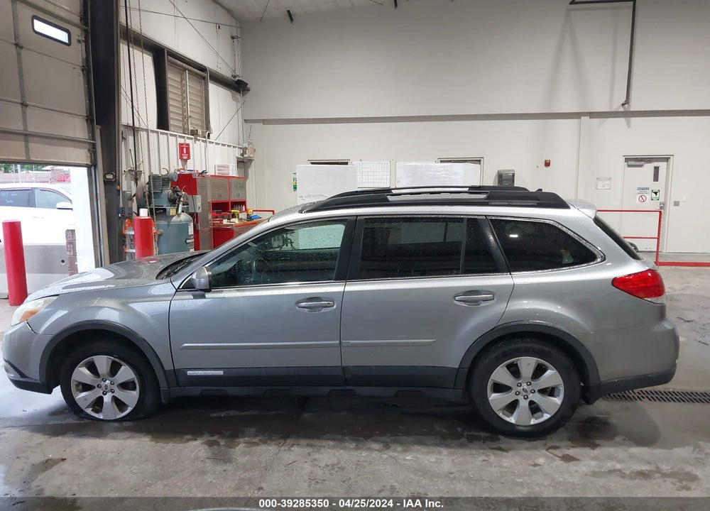 2011 SUBARU OUTBACK 2.5I LIMITED VIN: 4S4BRCKC8B3424160